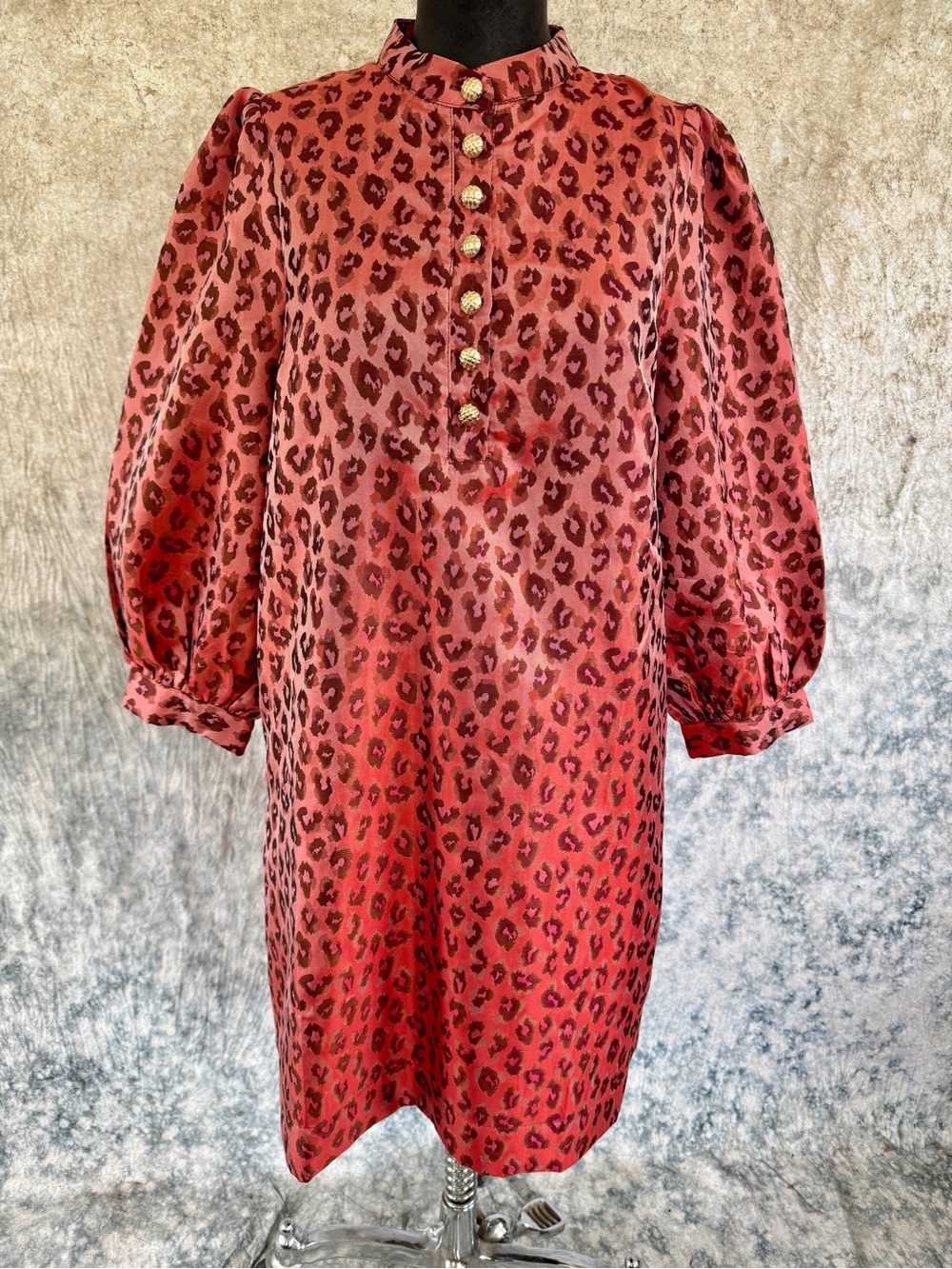 Jade Melody Tam Cheetah Button Chemise - M